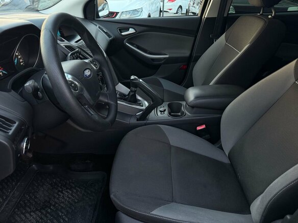2012 Ford Focus III, чёрный - вид 9
