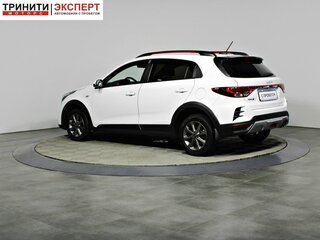 2021 Kia Rio X IV Рестайлинг, белый, 1899000 рублей, вид 4