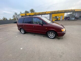 2000 Hyundai Trajet I, пурпурный, 380000 рублей, вид 2