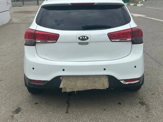 2017 Kia Rio III Рестайлинг, белый, 420000 рублей, вид 3