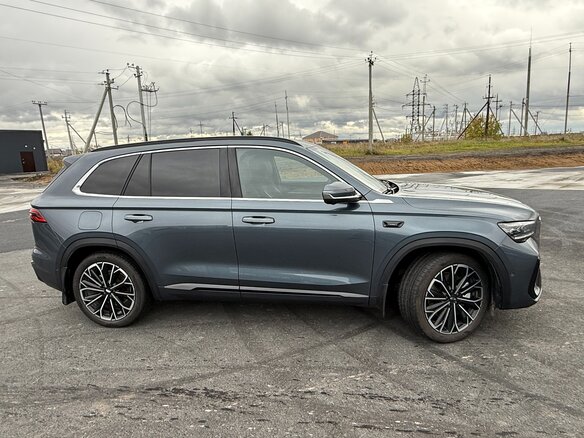 2026 Geely Monjaro (Xingyue L) I Рестайлинг 2 (China Market), синий, 4190000 рублей - вид 5