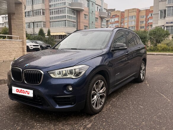 2017 BMW X1 20i xDrive II (F48), синий, 2550000 рублей