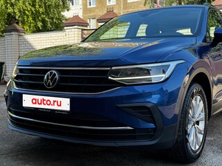 2021 Volkswagen Tiguan II Рестайлинг, синий, 2630000 рублей, вид 1
