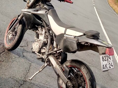 2006 Kawasaki D-tracker 250, чёрный, 299000 рублей, вид 4