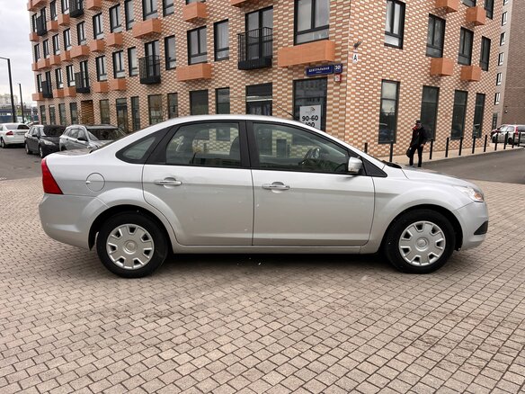 2010 Ford Focus II Рестайлинг, серебристый, 469000 рублей - вид 9