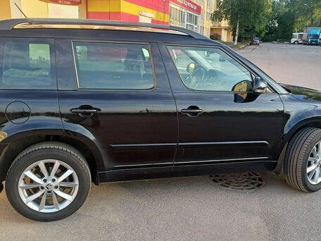 2015 Skoda Yeti I Рестайлинг, чёрный, 1325000 рублей, вид 3