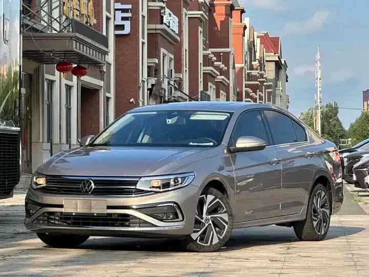 Открыть фотографии: Volkswagen Bora IV (China Market) Рестайлинг
