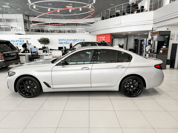 2021 BMW 5 серии 520d xDrive VII (G30/G31/G38) Рестайлинг, серебристый, 4050000 рублей - вид 7