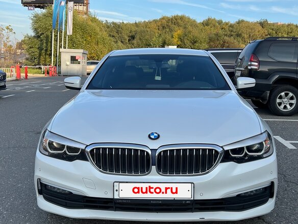 2019 BMW 5 серии 520d xDrive VII (G30/G31/G38), белый - вид 1