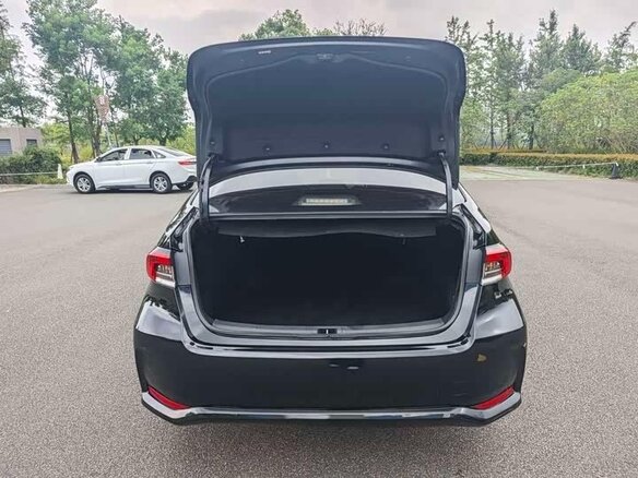2022 Toyota Corolla Sporty XII (E210) Рестайлинг, чёрный, 1160000 рублей - вид 6
