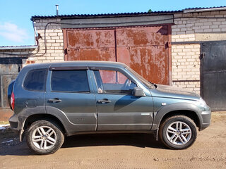 2013 Chevrolet Niva I Рестайлинг, серый, 620000 рублей, вид 4