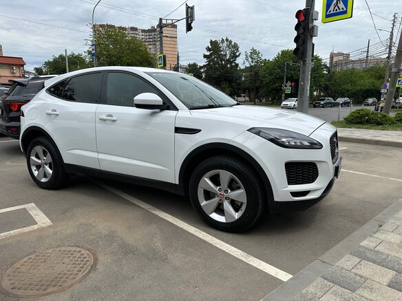 2018 Jaguar E-Pace I, белый, 2590000 рублей - вид 2