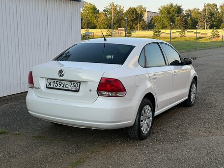 2012 Volkswagen Polo V, белый, 729000 рублей, вид 3