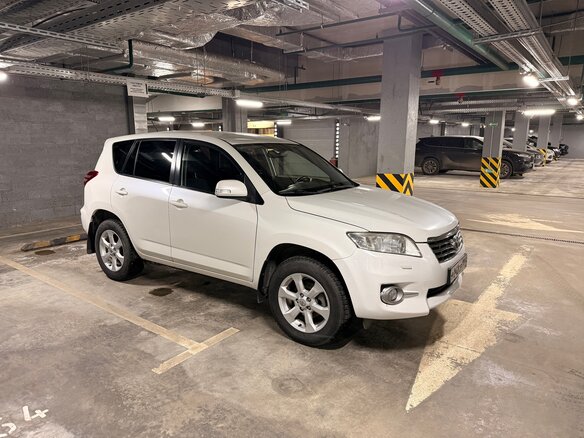 2011 Toyota RAV4 III (XA30) Рестайлинг, белый, 1350000 рублей - вид 2