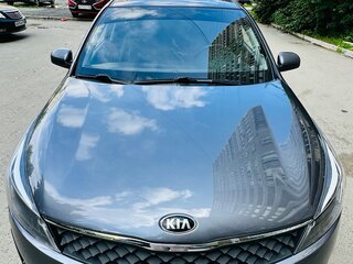 2021 Kia Rio IV Рестайлинг, серый, 1090000 рублей, вид 2