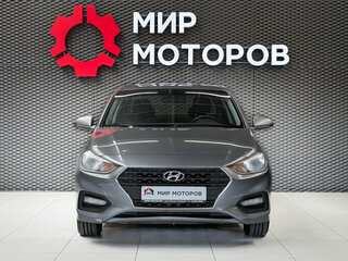 2018 Hyundai Solaris II, серый, 910000 рублей, вид 2