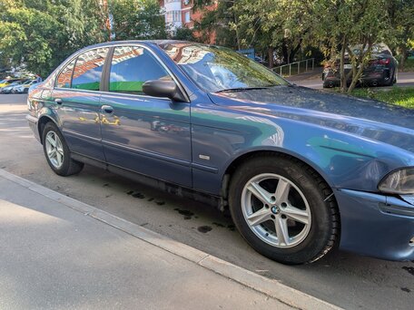 2001 BMW 5 серии 520i IV (E39) Рестайлинг, синий, 500000 рублей, вид 4