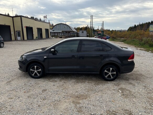 2012 Volkswagen Polo V, серый, 700000 рублей - вид 3