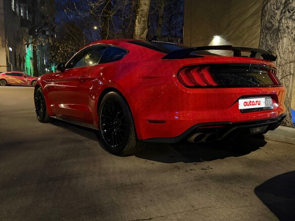 2019 Ford Mustang VI Рестайлинг, красный, 4700000 рублей - вид 5