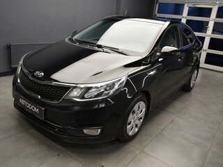 2016 Kia Rio III Рестайлинг, чёрный, 1057000 рублей, вид 1
