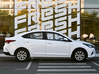 2021 Hyundai Solaris II Рестайлинг, белый, 1729000 рублей, вид 5