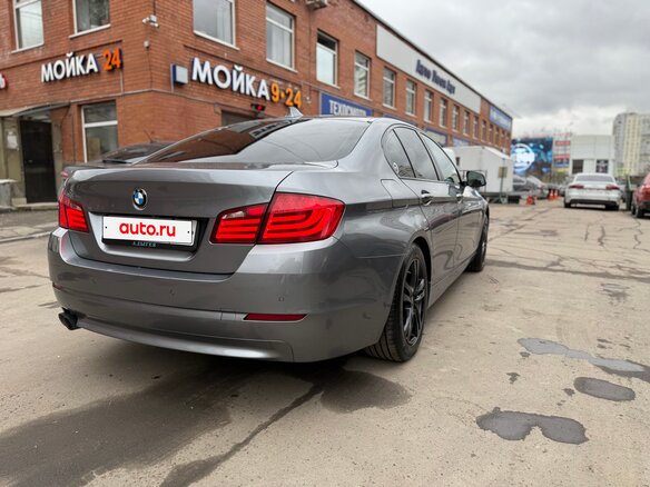2012 BMW 5 серии 528i xDrive VI (F10/F11/F07), серый, 2050000 рублей - вид 3