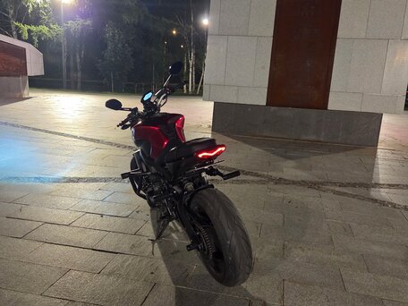 2015 Yamaha MT-09 (FZ-09), красный, 699999 рублей, вид 3