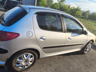2005 Peugeot 206, белый, 270000 рублей, вид 2