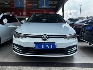 2023 Volkswagen Golf VIII, белый, 1589666 рублей, вид 2