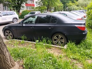 2008 BMW 5 серии 525i V (E60/E61) Рестайлинг, чёрный, 900000 рублей, вид 2