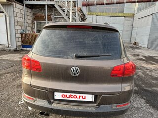 2014 Volkswagen Tiguan I Рестайлинг, коричневый, 1100000 рублей, вид 4