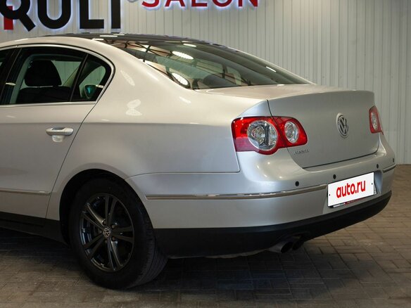 2010 Volkswagen Passat B6, серебристый, 820000 рублей - вид 14
