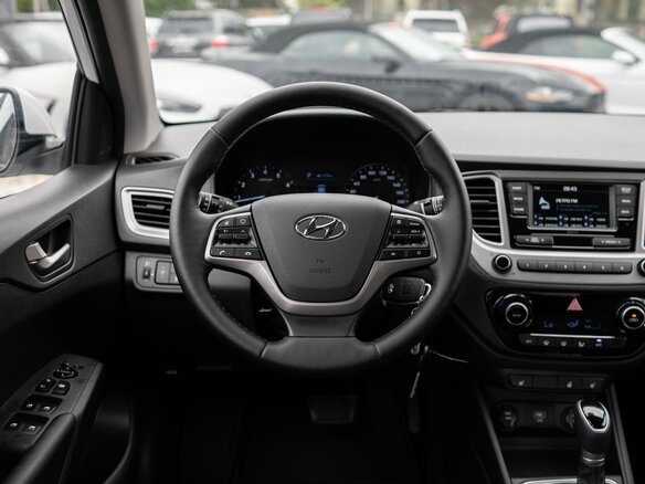 2020 Hyundai Solaris II, белый, 1480000 рублей - вид 11