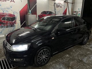 2016 Volkswagen Polo V Рестайлинг, чёрный, 1000000 рублей, вид 1