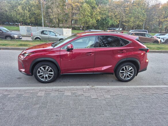 2017 Lexus NX 200 I Рестайлинг, красный, 2800000 рублей - вид 15