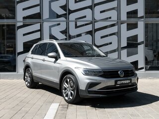 2021 Volkswagen Tiguan II Рестайлинг, серебристый, 2720000 рублей, вид 1