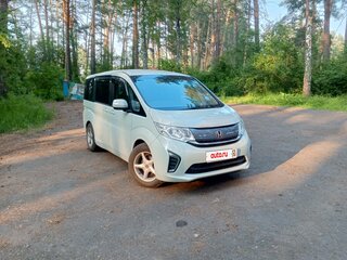 2016 Honda Stepwgn V, зелёный, 1697000 рублей, вид 3