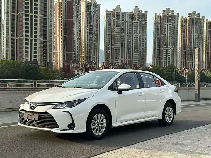 Открыть фотографии: Toyota Corolla XII (E210)