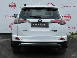 2018 Toyota RAV4 IV (XA40) Рестайлинг, белый, 2269000 рублей, вид 4