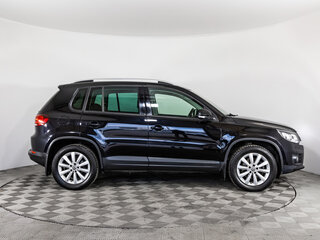 2016 Volkswagen Tiguan I Рестайлинг, чёрный, 1899000 рублей, вид 4