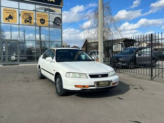 1998 Honda Domani II, белый, 479999 рублей, вид 4