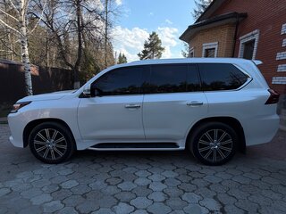2019 Lexus LX 570 III Рестайлинг 2, белый, 11100000 рублей, вид 2