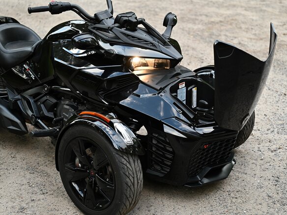 2023 BRP Can-Am Spyder, чёрный, 1800000 рублей - вид 11