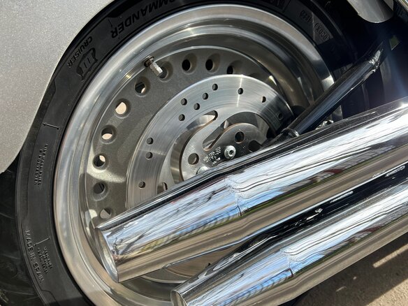 2007 Harley-Davidson Fat Boy, серебристый, 775000 рублей - вид 8