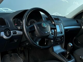 2012 Skoda Octavia II (A5) Рестайлинг, серебристый, 445500 рублей, вид 5