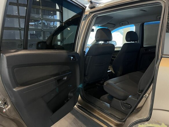 2013 Opel Zafira B Рестайлинг, бежевый, 430000 рублей - вид 22