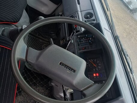 1995 Toyota TownAce, белый, 850000 рублей, вид 5
