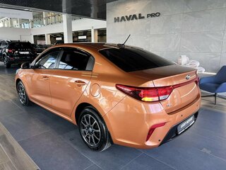 2019 Kia Rio IV, оранжевый, 1345000 рублей, вид 4