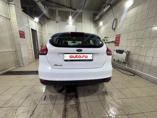 2015 Ford Focus III Рестайлинг, белый, 880000 рублей, вид 2