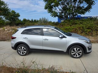 2019 Kia Rio X-Line IV, серый, 1600000 рублей, вид 4